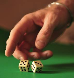 how to shoot dice at the casino